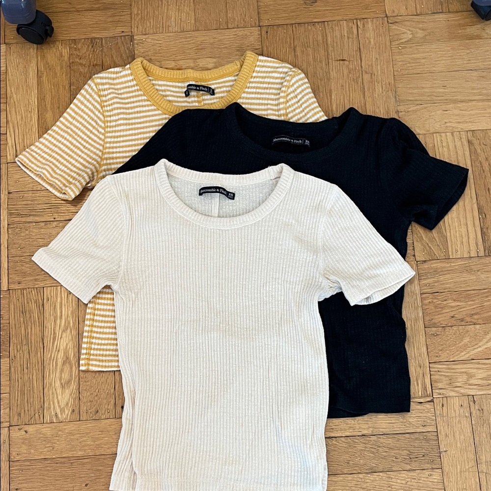 Bundle of 3 Abercrombie shirts